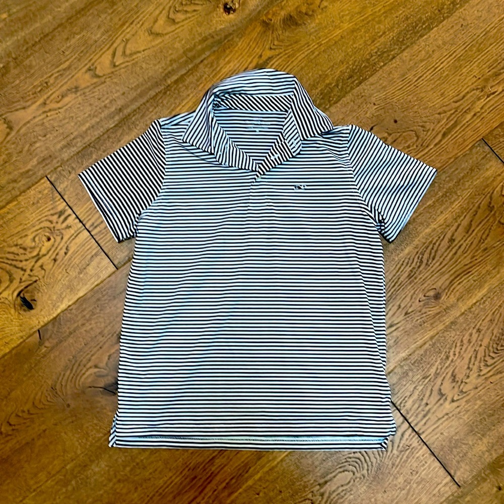 Vineyard vines performance polo perfect condition